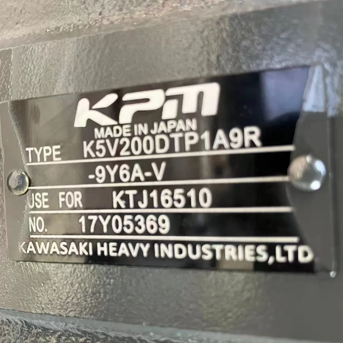 CASE CX490C Main pump K5V200DTP1A9R-9Y6A-V KTJ16510